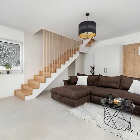 Dwupoziomowy W Wisle Z Widokiem Na Gory, Biurkiem I Klimatyzacja By Renters *