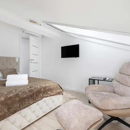 Dwupoziomowy W Wisle Z Widokiem Na Gory, Biurkiem I Klimatyzacja By Renters *